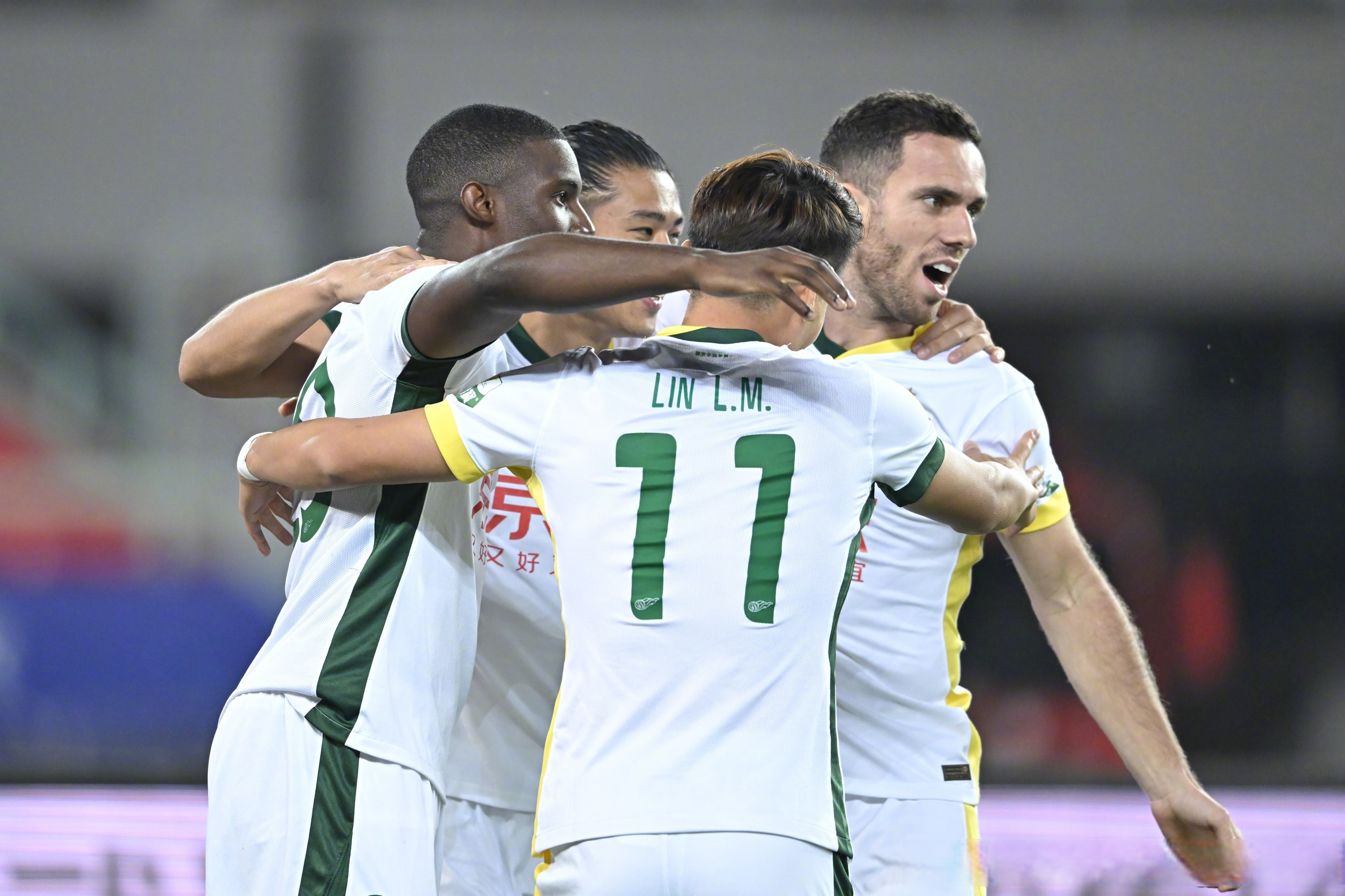 英雄联盟-包含欧联倒计时，北京国安清晨调整名单，细节引发关注，信心回归，身体对抗强度拉满的词条